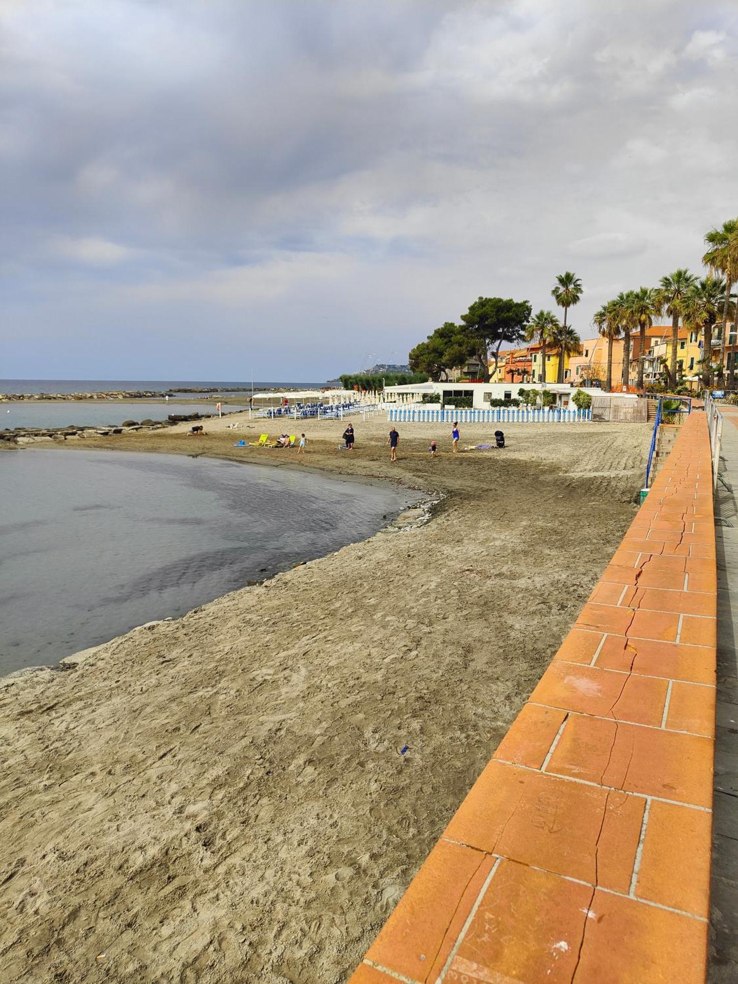 Piano Terra Centrale Vicino Al Mare Riva Ligure Bagian luar foto